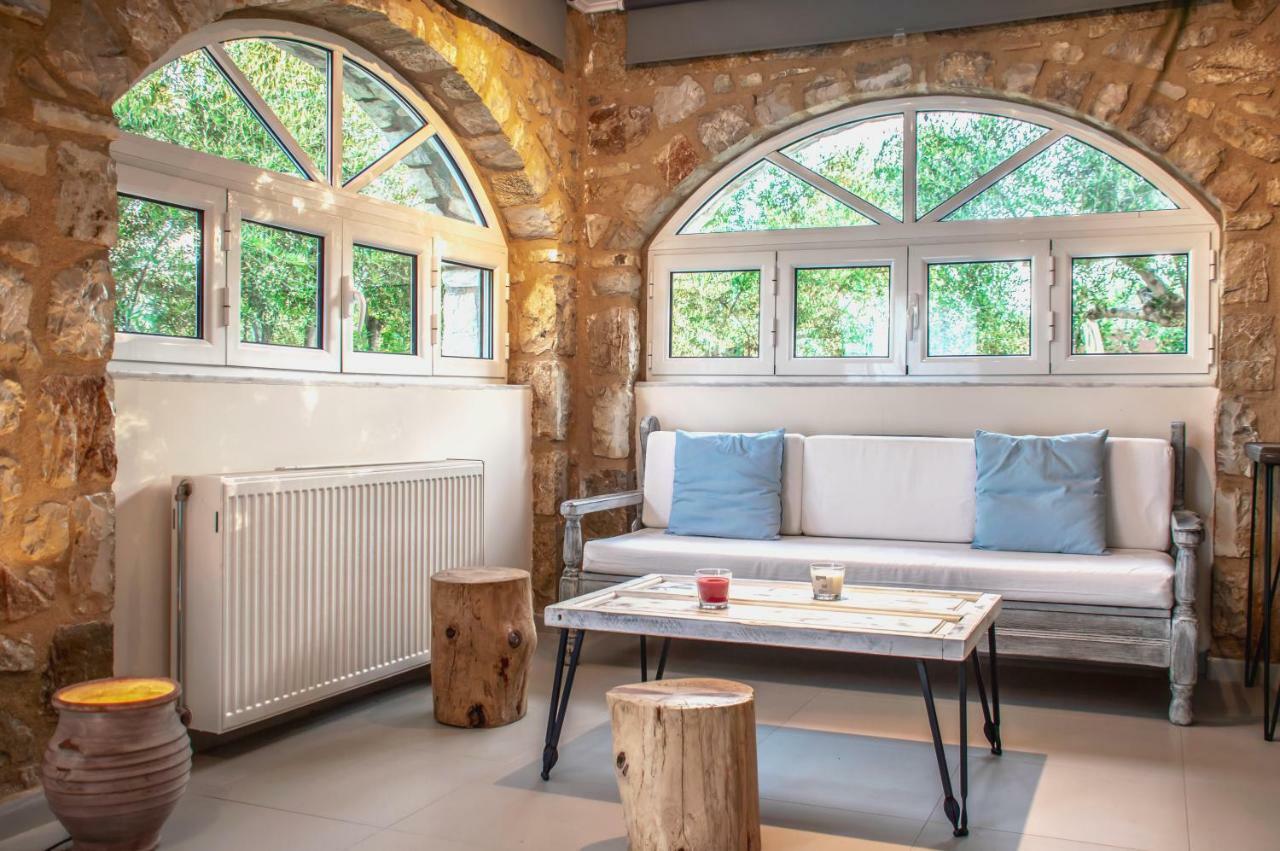 Kamares Suites Каламата Экстерьер фото